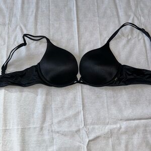 Black Victoria’s Secret push up bra size 32B